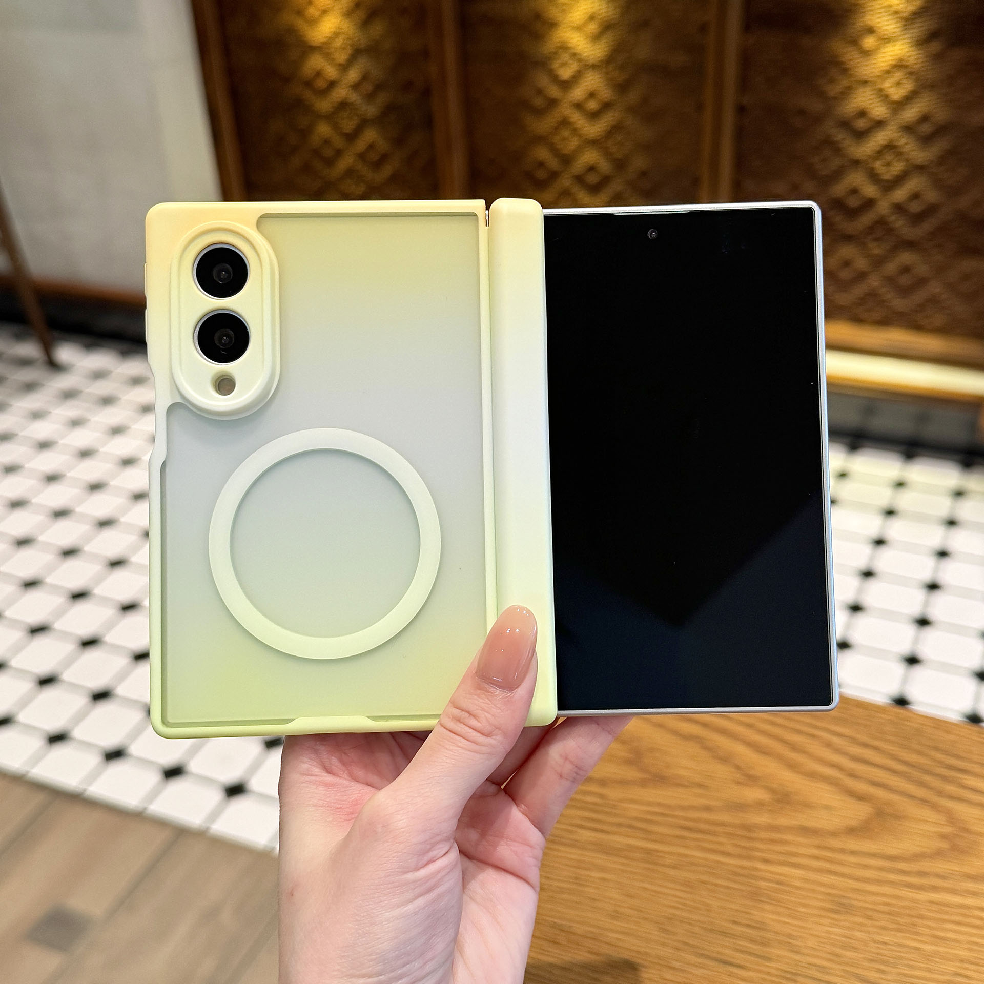 Custodia Protettiva Magnetica  - Gradient Color Case recensione e prezzo