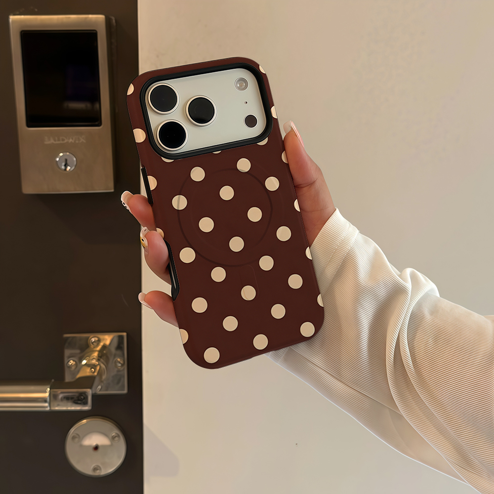 Custodia per telefono marrone  - Apple Iphone 15 recensione e prezzo