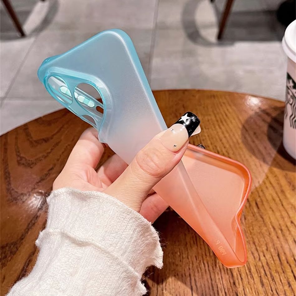 Custodia per telefono trasluci - Gradient Color Case recensione e prezzo